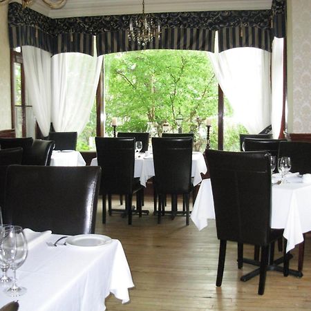 Chez Truchon Bistro-Auberge La Malbaie Bagian luar foto