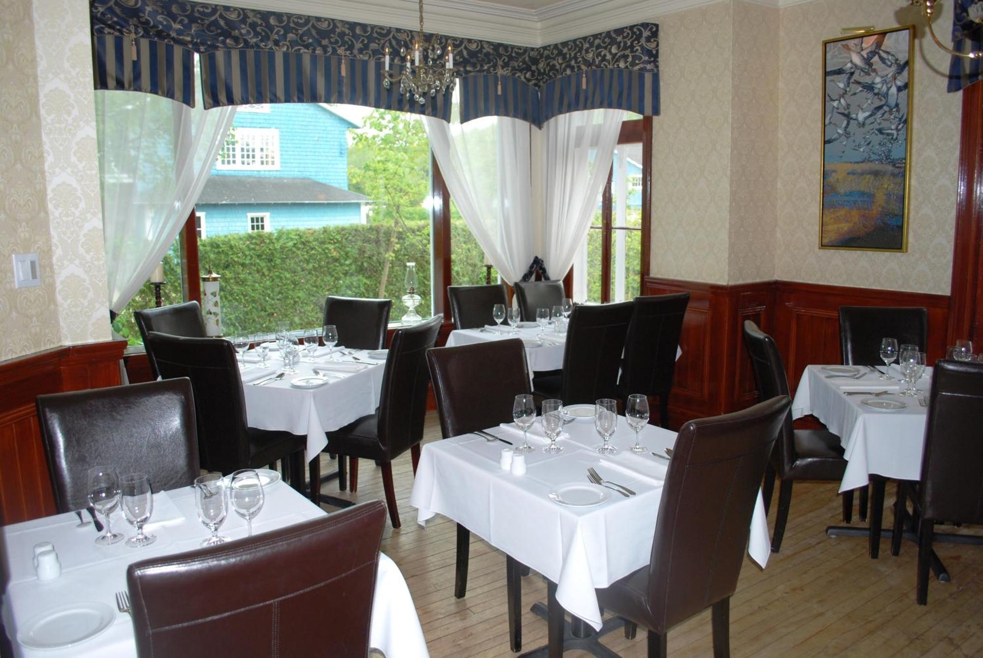 Chez Truchon Bistro-Auberge La Malbaie Bagian luar foto