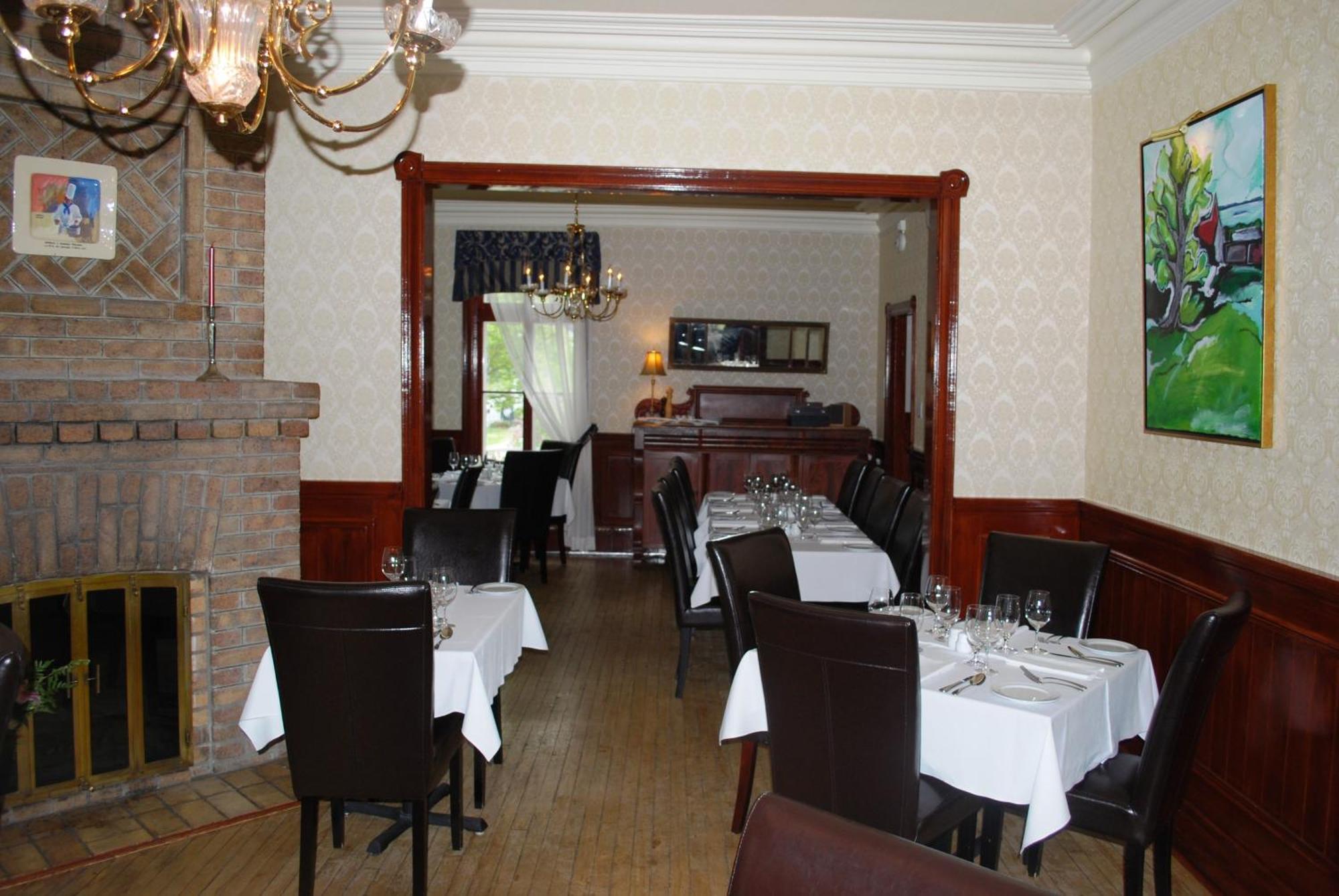 Chez Truchon Bistro-Auberge La Malbaie Bagian luar foto