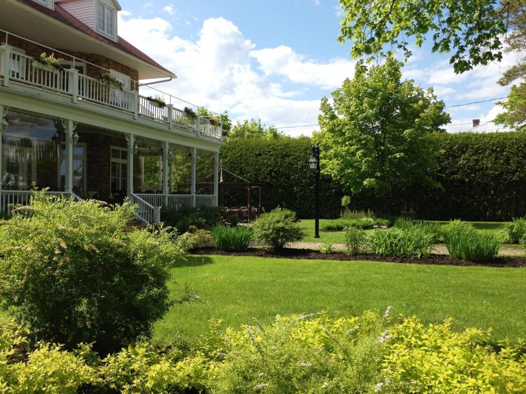 Chez Truchon Bistro-Auberge La Malbaie Bagian luar foto