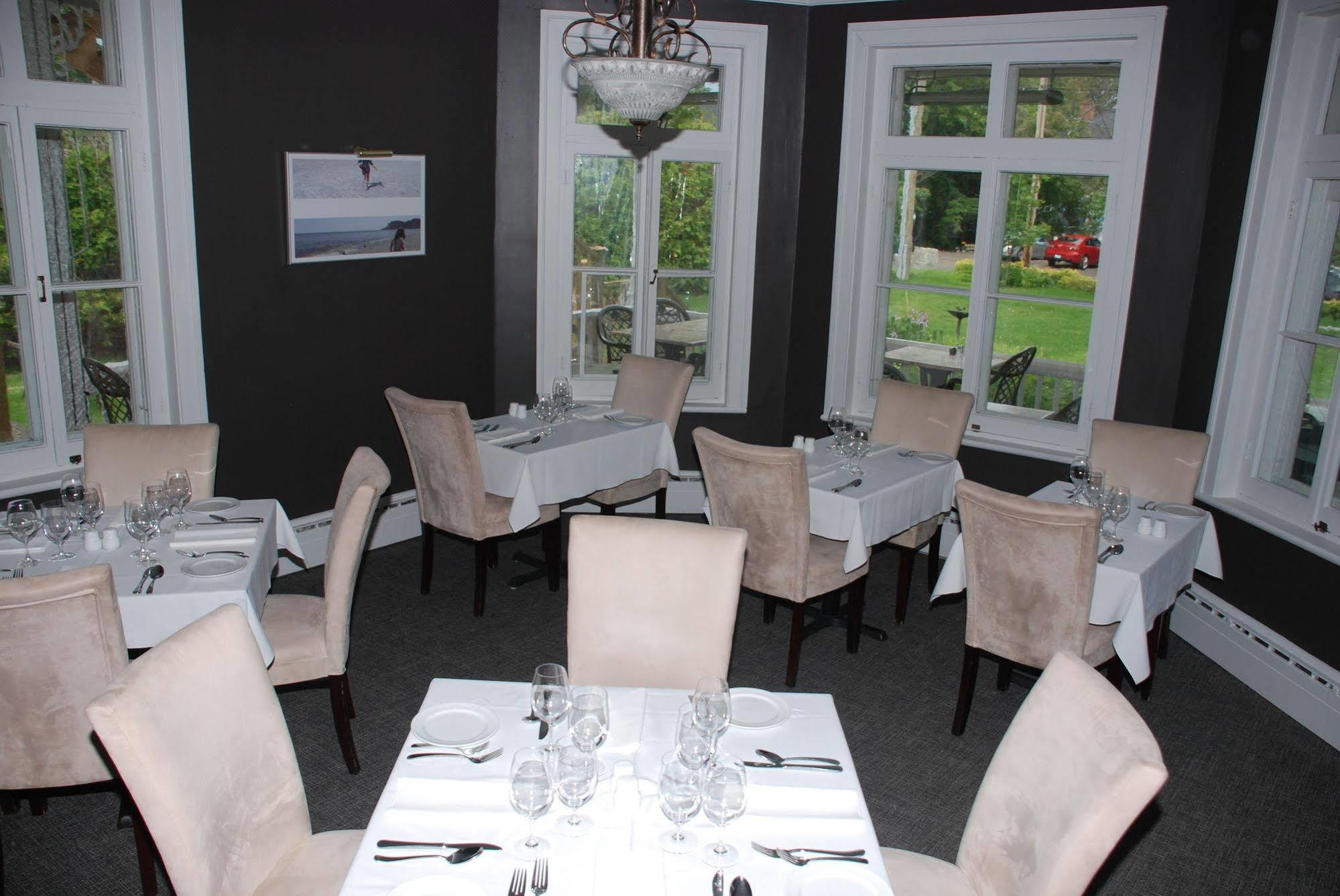 Chez Truchon Bistro-Auberge La Malbaie Bagian luar foto